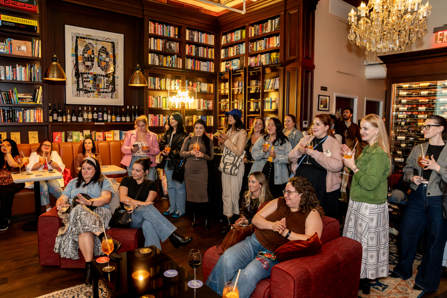 Book Club meetup: Cocktail included